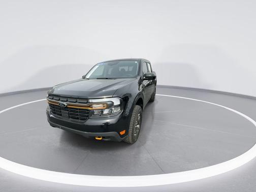 SHADOW BLACK 2024 Ford Maverick Lariat