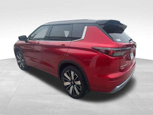 Red Diamond With Black Roof 2026 Mitsubishi Outlander SEL