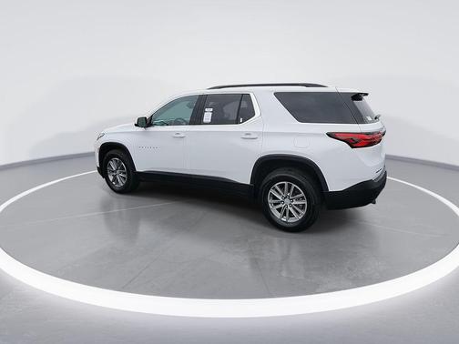 Summit White 2023 Chevrolet Traverse LT Cloth