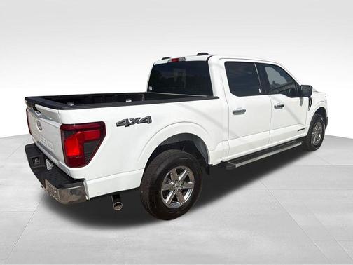 Oxford White 2024 Ford F-150 XLT