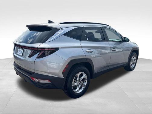 Shimmering Silver 2023 Hyundai TUCSON SEL