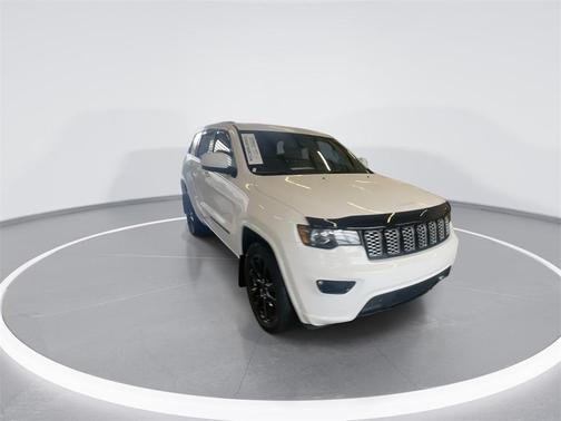 2022 Jeep Grand Cherokee Laredo