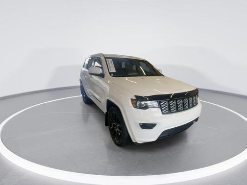 2022 Jeep Grand Cherokee Laredo