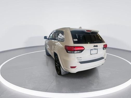 2022 Jeep Grand Cherokee Laredo