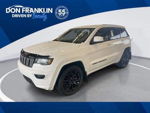 2022 Jeep Grand Cherokee Laredo