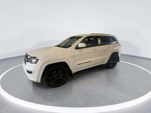 2022 Jeep Grand Cherokee Laredo