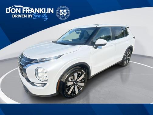 White Diamond 2025 Mitsubishi Outlander SE 2.5 2WD