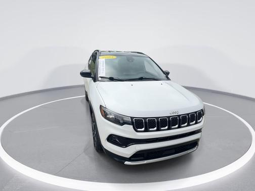 Bright White Clearcoat 2023 Jeep Compass Limited