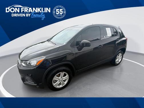 Mosaic Black Metallic 2021 Chevrolet Trax LS