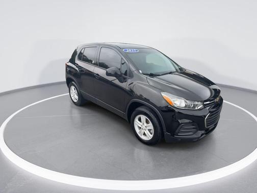 Mosaic Black Metallic 2021 Chevrolet Trax LS