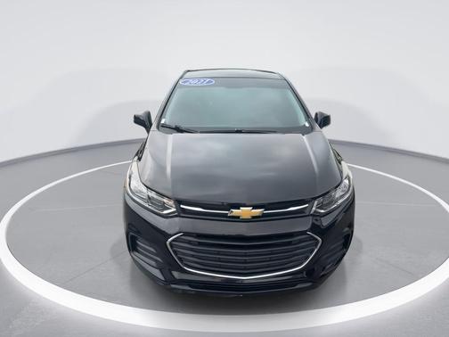 Mosaic Black Metallic 2021 Chevrolet Trax LS