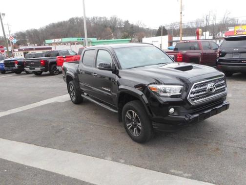 2017 Toyota Tacoma TRD Sport