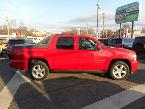 2011 Chevrolet Avalanche 1500 LT