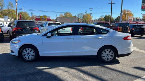 2014 Ford Fusion S