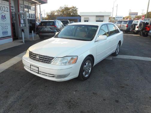 2004 Toyota Avalon XLS