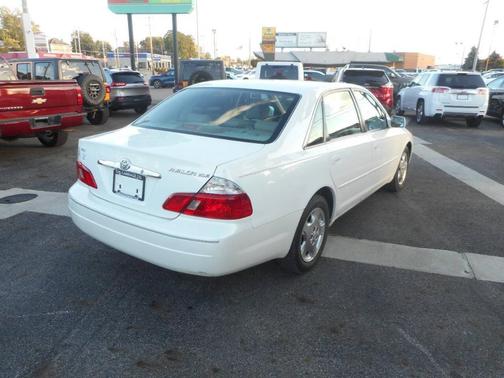 2004 Toyota Avalon XLS