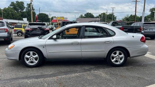 Silver 2001 Ford Taurus SES