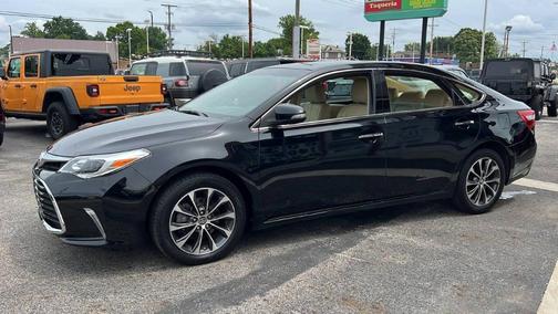 Black 2016 Toyota Avalon XLE