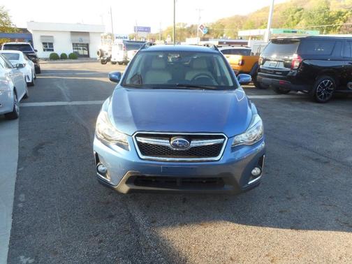Quartz Blue Pearl 2017 Subaru Crosstrek 2.0i Limited