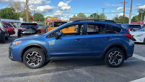 Quartz Blue Pearl 2017 Subaru Crosstrek 2.0i Limited