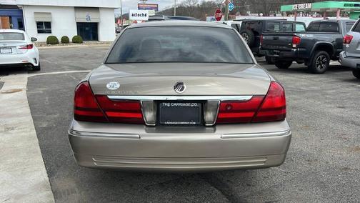 Tan 2004 Mercury Grand Marquis GS