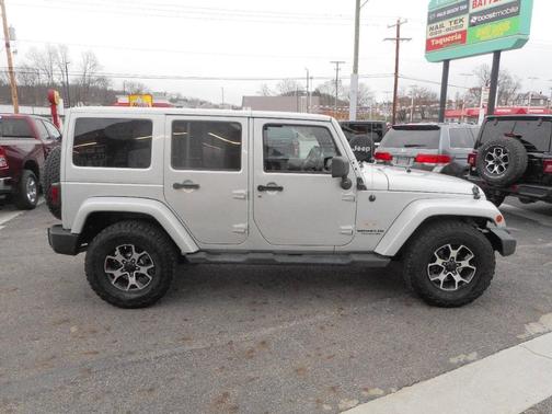 2012 Jeep Wrangler Unlimited Sahara