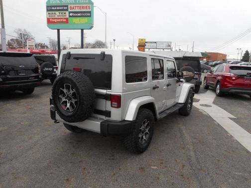 2012 Jeep Wrangler Unlimited Sahara