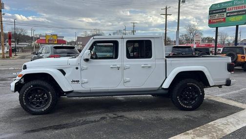 2023 Jeep Gladiator Overland