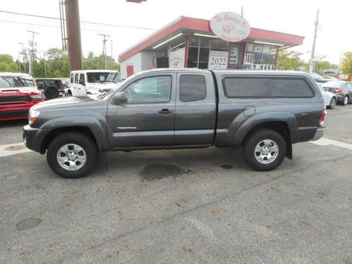 Gray 2010 Toyota Tacoma Access Cab