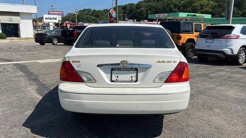 2002 Toyota Avalon XL