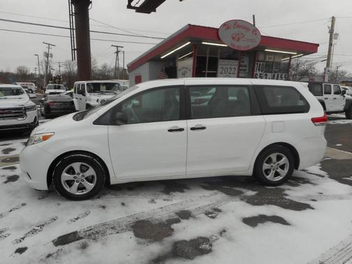 2013 Toyota Sienna Base