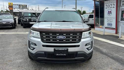 Silver 2017 Ford Explorer XLT