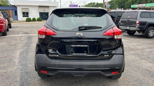Super Black 2019 Nissan Kicks SR