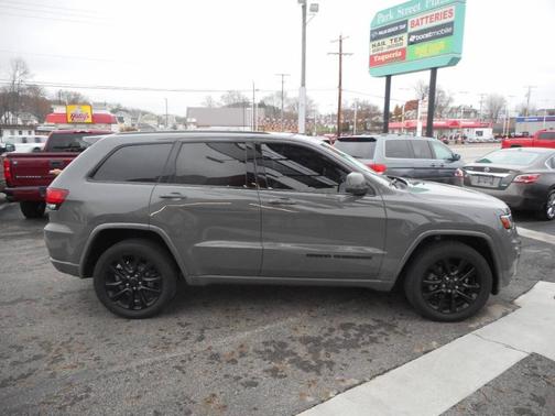 2019 Jeep Grand Cherokee Altitude