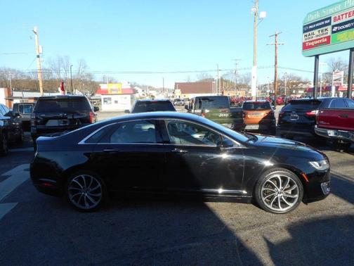 Black 2018 Lincoln MKZ Premiere