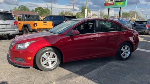 Burgundy 2013 Chevrolet Cruze 1LT
