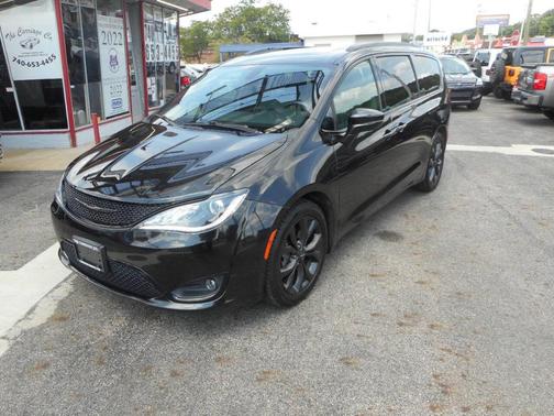 2019 Chrysler Pacifica Limited