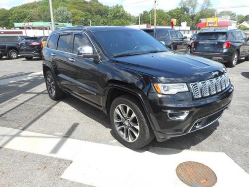 Black 2017 Jeep Grand Cherokee Overland