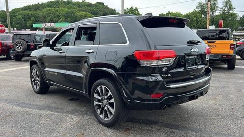 Black 2017 Jeep Grand Cherokee Overland