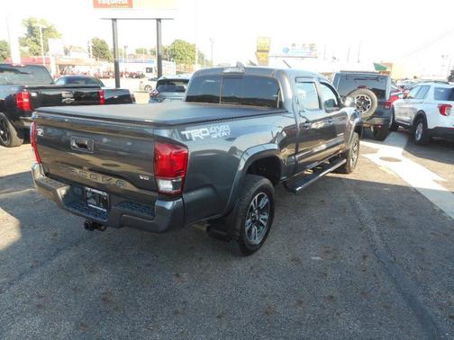 2017 Toyota Tacoma TRD Sport