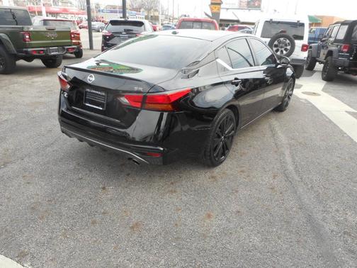 2019 Nissan Altima 2.5 SR