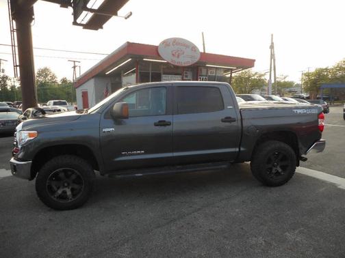 2016 Toyota Tundra SR5
