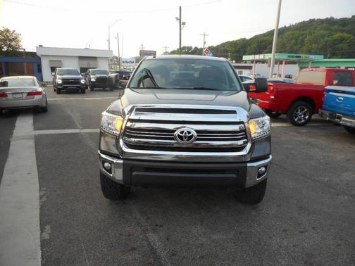 2016 Toyota Tundra SR5