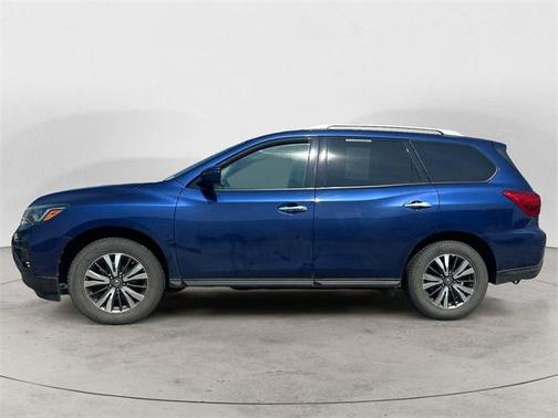 2017 Nissan Pathfinder SL