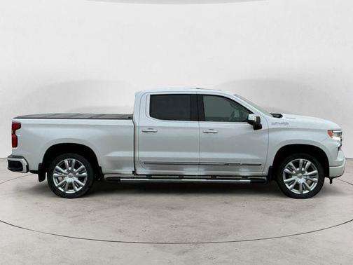 Pearl 2024 Chevrolet Silverado 1500 High Country