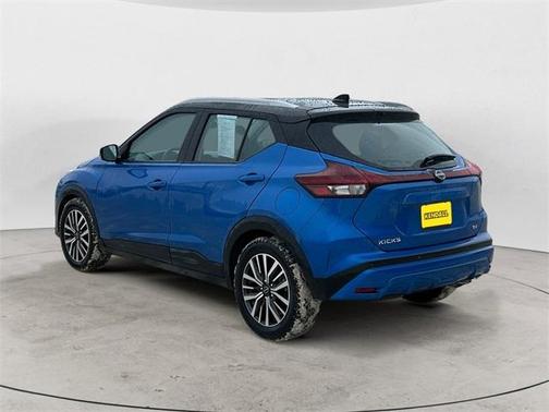 2022 Nissan Kicks SV