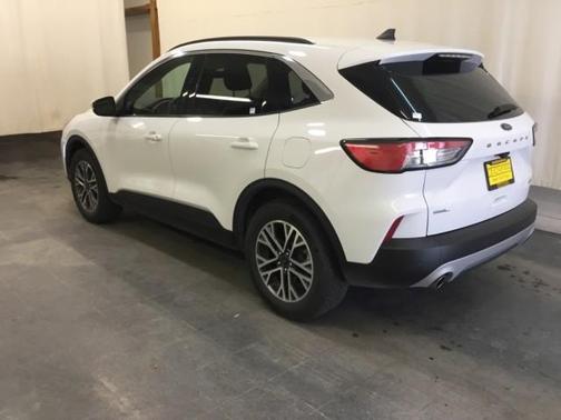Photo 4 of 27 of 2020 Ford Escape SEL