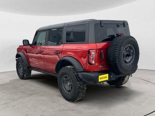 Chili Pepper Red 2024 Ford Bronco Badlands