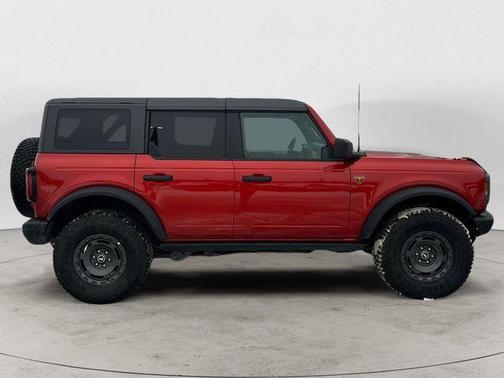 Chili Pepper Red 2024 Ford Bronco Badlands