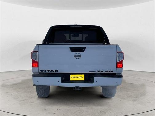 2023 Nissan Titan SV